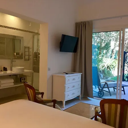 La Clarte Bed & Breakfast