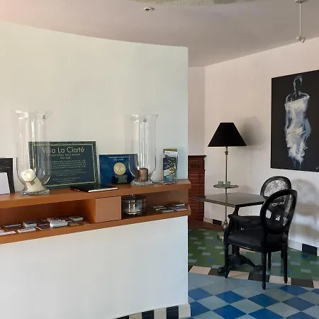 La Clarte לינה וארוחת בוקר