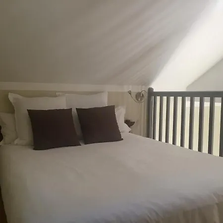 Nocleg ze śniadaniem La Clarte 4*