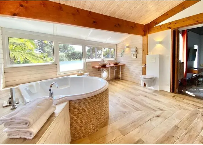 La Clarte Bed & Breakfast