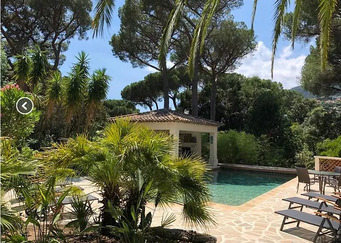 La Clarte Bed & Breakfast 4*