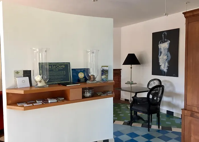 La Clarte Bed and Breakfast