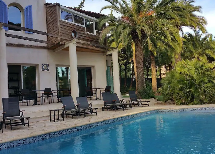 Bed and Breakfast La Clarte 4*