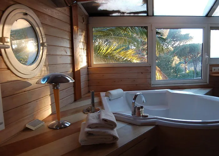 Bed & Breakfast La Clarte 4*